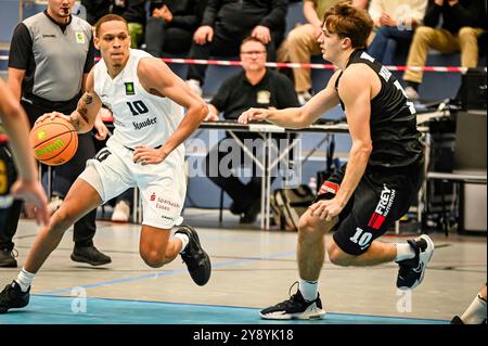 Essen, Deutschland. Oktober 2024. Isaiah Sanders (ETB Miners) ProB BARMER 2. Basketball-Bundesliga – ETB Miners – Gartenzaun 24 Baskets Paderborn am 05. Oktober 2024 in der Sporthalle am Hallo, Endstand 94:82 vor 823 Zuschauer Credit: dpa/Alamy Live News Stockfoto