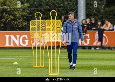 Zeist, Niederlande. Oktober 2024. ZEIST, 07-1--2024 . Campus K.N.V.B. Presskonferenz und Training Niederlande Credit: Pro Shots/Alamy Live News Stockfoto