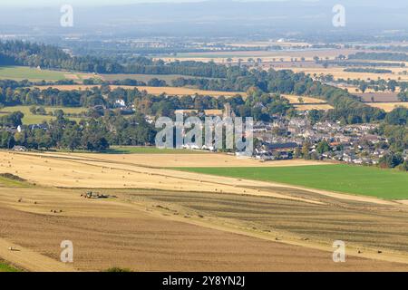 Newtyle Village und Angus ländliche Landschaft von Kinpurney Hill, Angus, Schottland Stockfoto