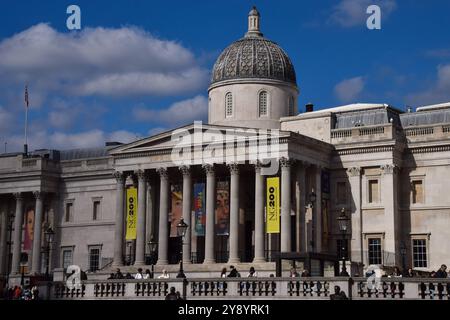 London, Großbritannien. Oktober 2024. Die National Gallery am Trafalgar Square, Außenansicht tagsüber. Quelle: Vuk Valcic/Alamy Stockfoto