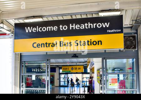 Zentraler Busbahnhof, Flughafen Heathrow, Borough Of Hillingdon, London, England, GROSSBRITANNIEN Stockfoto