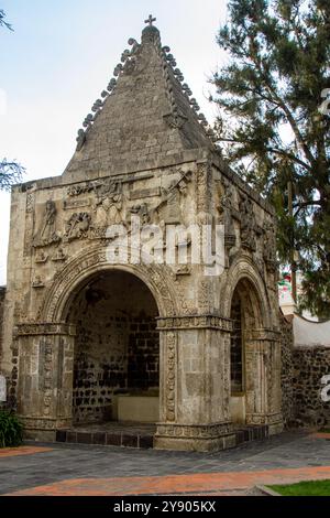 Eine alte Kapelle im Calpan Exvent. Stockfoto