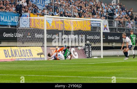 Göteborg, 18. September 2024. Spieler in GAIS feierten das Tor bis 1-0 gegen Malmö FF, aber das Tor wurde für Abseits bestraft. Stockfoto