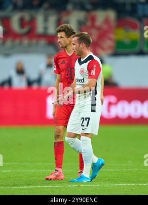 Mario Götze, FRA 27 Thomas MÜLLER, MÜLLER, FCB 25 im Spiel EINTRACHT FRANKFURT - FC BAYERN MÜNCHEN 3-3 am 6. Oktober 2024 in Frankfurt. Saison 2024/2025, 1.Bundesliga, FCB, München, Spieltag 6, Spieltag Fotograf: Peter Schatz - DFL-VORSCHRIFTEN VERBIETEN DIE VERWENDUNG VON FOTOGRAFIEN als BILDSEQUENZEN und/oder QUASI-VIDEO - Stockfoto