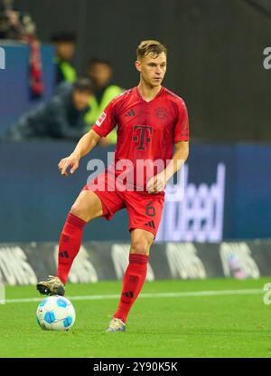 Frankfurt, Deutschland. Oktober 2024. Joshua KIMMICH, FCB 6 im Spiel EINTRACHT FRANKFURT - FC BAYERN MÜNCHEN 3-3 am 6. Oktober 2024 in Frankfurt. Saison 2024/2025, 1.Bundesliga, FCB, München, Spieltag 6, Spieltag Fotograf: ddp Images/STAR-Images - DFL-VORSCHRIFTEN VERBIETEN JEDE VERWENDUNG VON FOTOS als BILDSEQUENZEN und/oder QUASI-VIDEO - Credit: ddp Media GmbH/Alamy Live News Stockfoto