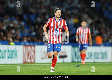 San Sebastian, Spanien. Oktober 2024. Clement Lenglet (Atletico) Fußball/Fußball : spanisches Spiel "LaLiga EA Sports" zwischen Real Sociedad 1-1 Club Atletico de Madrid in der reale Arena in San Sebastian, Spanien. Quelle: Mutsu Kawamori/AFLO/Alamy Live News Stockfoto