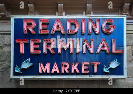 Philadelphia, Pennsylvania - 26. Mai 2024: Eintritt zum Reading Terminal Market in Philadelphia, Pennsylvania. Stockfoto