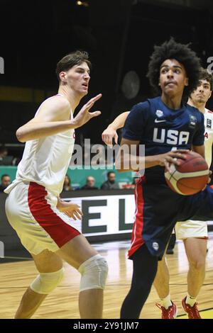 Olivier Rioux (Kanada) verteidigt gegen Christopher Brown (USA). FIBA Basketball Americup U18 - Buenos Aires 2024 Stockfoto