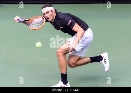 Taylor Fritz (USA) tritt am 8. September 2024 2024 im USTA Billie Jean King National Tennis Center in New York City an. Stockfoto