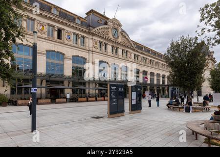 Der historische Bahnhof Toulouse, auch bekannt als Gare Toulouse Matabiau, ist einer der Hauptbahnhöfe, die das Gebiet Midi-Pyrénées von Fra bedienen Stockfoto