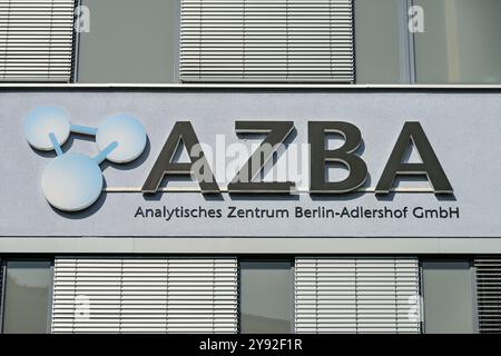 AZBA Analytisches Zentrum Berlin Adlershof, Justus-von-Liebig-Straße, Adlershof, Treptow-Köpenick, Berlin, Deutschland Stockfoto