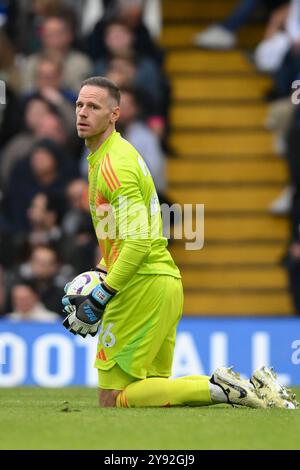 Matz Sels, Torhüter des Nottingham Forest während des Premier League-Spiels zwischen Chelsea und Nottingham Forest an der Stamford Bridge, London, am Sonntag, den 6. Oktober 2024. (Foto: Jon Hobley | MI News) Credit: MI News & Sport /Alamy Live News Stockfoto