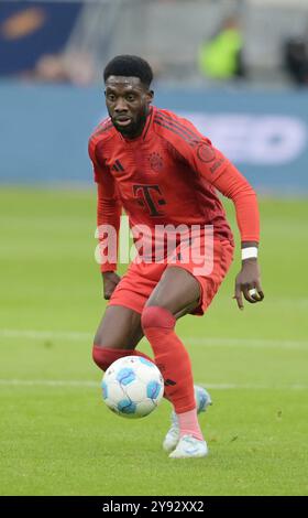 Frankfurt, Deutschland. Oktober 2024. Alphonso Davies fotografiert beim Fußball Bundesliga Spiel Eintracht Frankfurt gegen den FC. Bayern München. Am 6.9.2024 in Frankfurt. Quelle: dpa/Alamy Live News Stockfoto