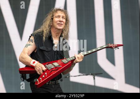 29. Juni 2024: Steve „Lips“ Kudlow tritt mit Anvil beim Hellfest Open Air Festival in Clisson auf Stockfoto