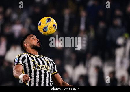 Torino, Italien. Januar 2024. Foto Marco Alpozzi/LaPresse 16 Gennaio 2024 - Turin, Italien - Sport - Juventus vs Sassuolo - Campionato italiano di calcio Serie A TIM 2023/2024 - Allianz Stadium. Nella Foto: Bremer (Juventus FC); 16. Januar 2024 Turin, Italien - Sportfußball - Juventus vs Sassuolo - italienische Fußballmeisterschaft Liga A TIM 2023/2024 - Allianz Stadium im Bild: Bremer (Juventus FC); Credit: LaPresse/Alamy Live News Stockfoto