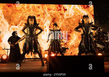 Futenma, Japan. Oktober 2024. Die japanische Kawaii-Metal-Band Babymetal tritt auf der Futenma Flight Line Fair am 6. Oktober 2024 in Okinawa auf. Anz.: LCpl. Brody Robertson/USA Marine Corps/Alamy Live News Stockfoto