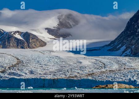 Blick auf den Monacobreen (Monaco-Gletscher), im Haakon VII Land auf der Insel Spitzbergen in Svalbard, Norwegen, Arktis, Europa Stockfoto