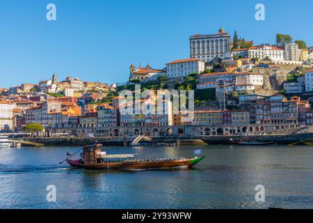 Ragelo-Boote auf dem Fluss Douro, Porto, Norte, Portugal, Europa Stockfoto