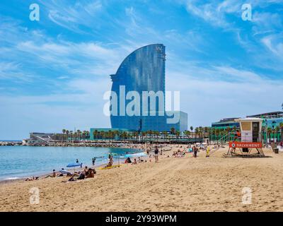 Blick auf das W Hotel, La Barceloneta Beach, Barcelona, Katalonien, Spanien, Europa Stockfoto