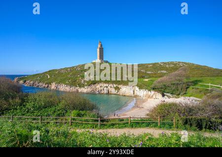 Herkules-Turm, römischer Leuchtturm, UNESCO-Weltkulturerbe und Lapas-Strand, La Coruna, Galicien, Spanien, Europa Stockfoto