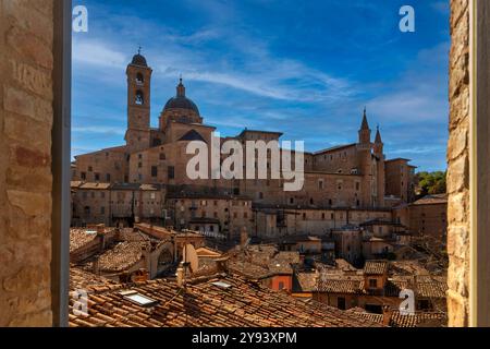 Altstadt, UNESCO-Weltkulturerbe, Urbino, Marken, Italien, Europa Stockfoto