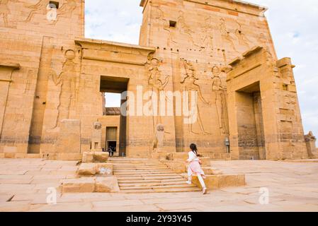 Tempel von Isis, Tempel von Philae, UNESCO-Weltkulturerbe, Insel Agilkia, Assuan, Ägypten, Nordafrika, Afrika Stockfoto