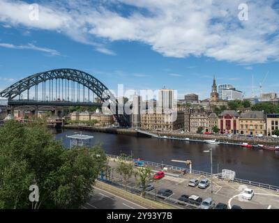 Blick vom Glashaus der Tyne Bridge und der Uferseite, Newcastle upon Tyne, Tyne and Wear, England, Vereinigtes Königreich, Europa Stockfoto