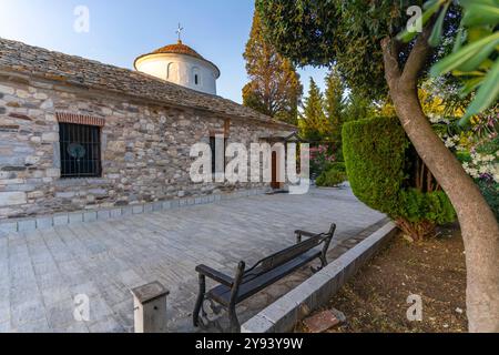 Blick auf die Heilige Nikolaikirche in Thassos-Stadt, Thassos, Ägäis, griechische Inseln, Griechenland, Europa Stockfoto