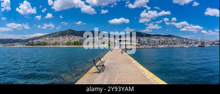 Blick auf die Boote im Hafen, Kavala, Dimos Kavalas, Ostmakedonien und Thrakien, Golf von Thasos, Golf von Kavala, Griechenland, Europa Stockfoto