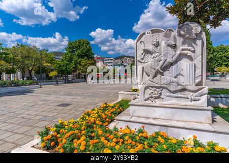 Blick auf Skulpturen im Memorial Park, Dimos Kavalas, Ostmakedonien und Thrakien, Golf von Thasos, Golf von Kavala, Thrakische See, Griechenland, Europa Stockfoto