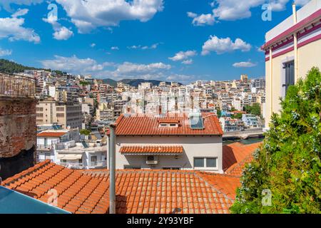 Blick auf die Stadt Kavala, Dimos Kavalas, Ostmakedonien und Thrakien, den Golf von Thasos, den Golf von Kavala, das Thrakische Meer, Griechenland, Europa Stockfoto