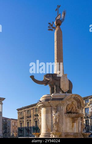 Piazza Duomo, Elefantenbrunnen, Catania, Sizilien, Italien, Mittelmeerraum, Europa Stockfoto