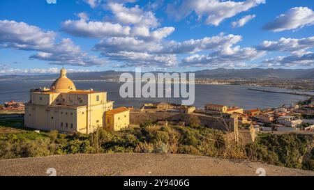 Alte Kathedrale von Santo Stefano, Schloss von Milazzo, Milazzo, Messina, Sizilien, Italien, Mittelmeer, Europa Stockfoto