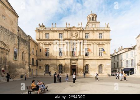 Das Rathaus oder Hotel de Ville am Place de la Republique, Arles, Frankreich Stockfoto