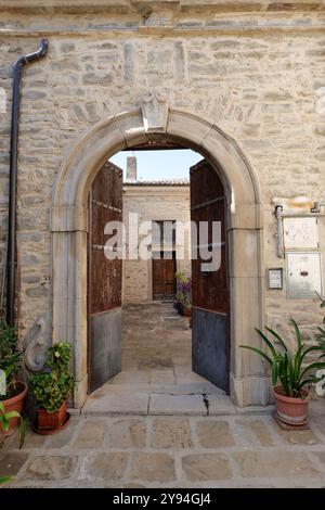 Ein Steinhaus in Guardia Perticara, einem Dorf in Basilicata in Italien. Stockfoto