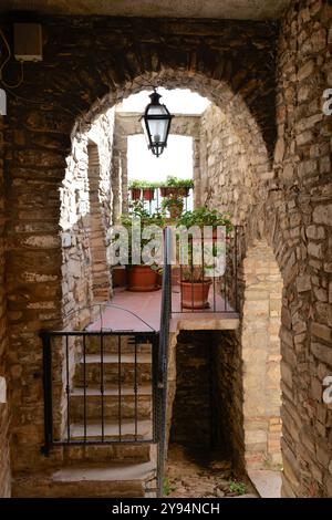 Ein Steinhaus in Guardia Perticara, einem Dorf in Basilicata in Italien. Stockfoto