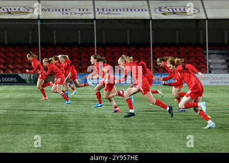 HAMILTON - FC Twente Spieler vor dem UEFA Champions League-Spiel zwischen Celtic FC und FC Twente im New Douglas Park am 8. Oktober 2024 in Hamilton, Schottland. ANP ROBERT PERRY Stockfoto