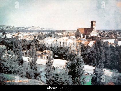Frühe Farbaufnahme von Agen, Frankreich, von Louis Ducos du Hauron, 1877. Die Kathedrale in der Szene ist die Cathédrale Saint-Caprais d'Agen. Stockfoto
