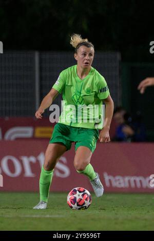 Roma, Italien. Oktober 2024. Wolfsburger Lena Lattwein bei der UEFA Women's Champions League 2024/2025 Gruppe A zwischen AS Roma und Wolfsburg im Tre Fontane Stadion Rom am 8. Oktober 2024. Sport - Fußball. (Foto: Fabrizio Corradetti/LaPresse) Credit: LaPresse/Alamy Live News Stockfoto