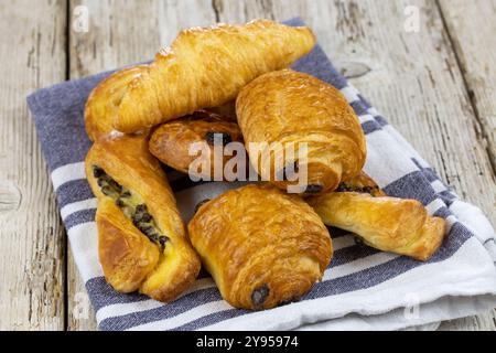 Mini-Gebäck auf einem Tisch Stockfoto