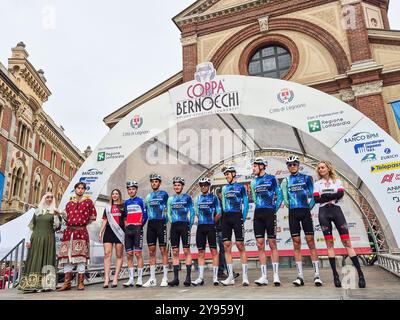 Italien, Legnano, Coppa Bernocchi 2024, DECATHLON AG2R LA MONDIALE TEAM Stockfoto