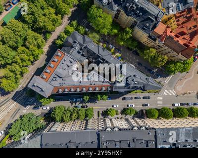 Der Stadtblock von Helsinki mit der lokalen Version des Flatiron-Gebäudes aus der Luft Stockfoto