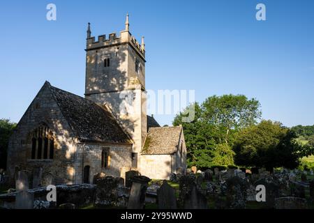 Die traditionelle Pfarrkirche St. Eadburgha am Broadway, Worcestershire. Stockfoto