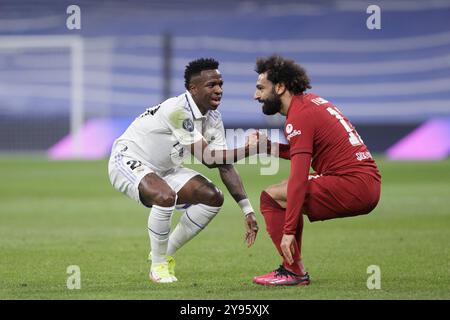 MADRID, SPANIEN - 15. März: Vinicius Jr von Real Madrid und Mohamed Salah von Liverpool während des Spiels der UEFA Champions Leage 22/23 zwischen Real Madrid und Stockfoto