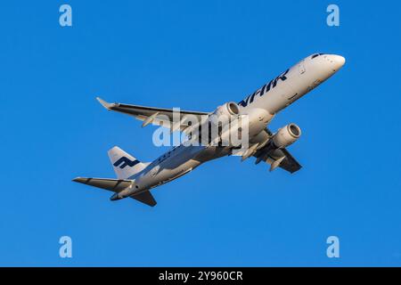 Suomeksi ||| auf Englisch Stockfoto