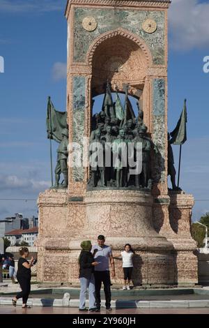 Türkiye, Türkei, Istanbul, Taksim Meydani, Square, Denkmal Der Republik, Stockfoto