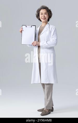 Porträt der leitende Ärztin Stockfoto
