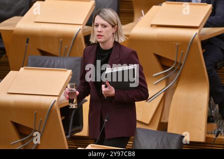 Edinburgh Schottland, Vereinigtes Königreich 08. Oktober 2024. Kabinettssekretärin für Bildung und Kompetenzen Jenny Gilruth MSP im schottischen Parlament. Credit sst/Alamy Live Stockfoto