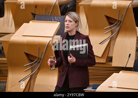 Edinburgh Schottland, Vereinigtes Königreich 08. Oktober 2024. Kabinettssekretärin für Bildung und Kompetenzen Jenny Gilruth MSP im schottischen Parlament. Credit sst/Alamy Live Stockfoto