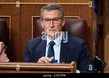 Spanische Politik 2024: Regierungskontrollsitzung auf dem Abgeordnetenkongress Alberto Nunez Feijoo, Präsident der PP, auf dem spanischen Abgeordnetenkongress am 9. Oktober 2024 in Madrid, Spanien, wurde die Regierungskontrollsitzung von den Oppositionsparteien dringend einberufen, die Maßnahmen der Regierung in Bezug auf die Migrationskrise zu überprüfen und zu diskutieren. Madrid Kongress der Abgeordneten Madrid Spanien Copyright: XAlbertoxGardinx AGardin 20241009 Politics Spanish Congress Deputies 038 Stockfoto